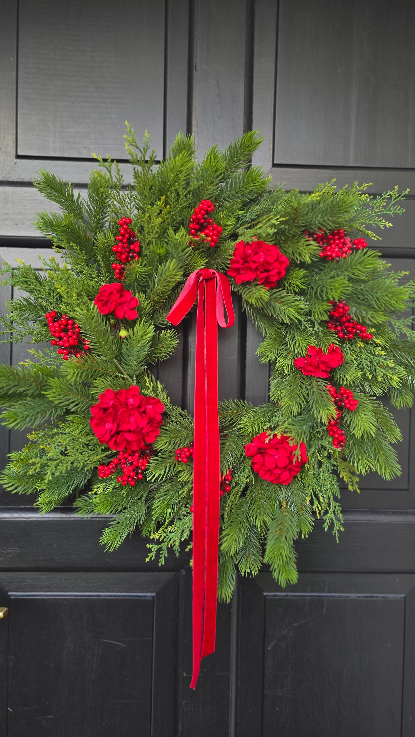Classic Red & Green Christmas Wreath